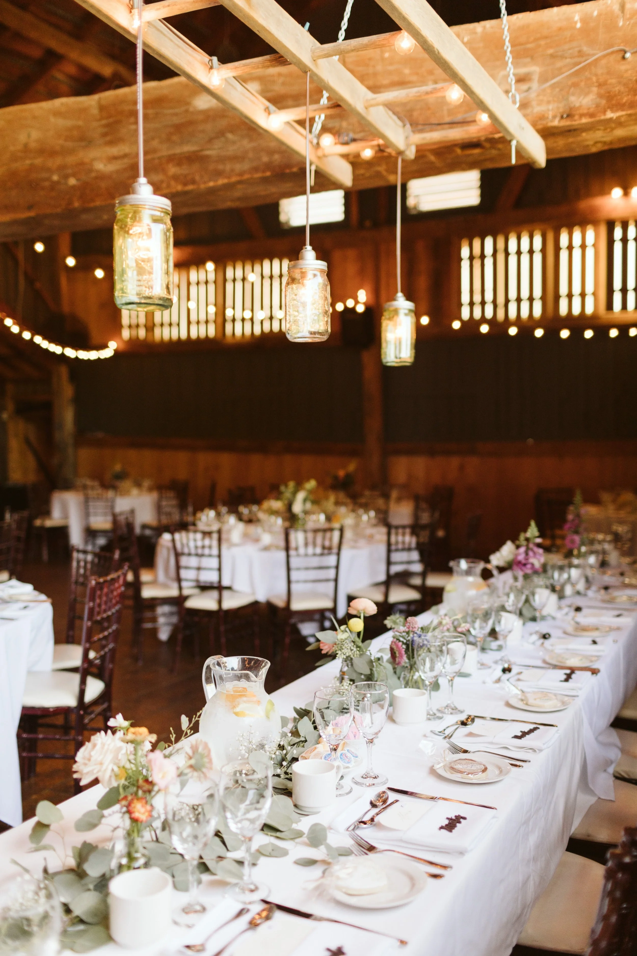barn image